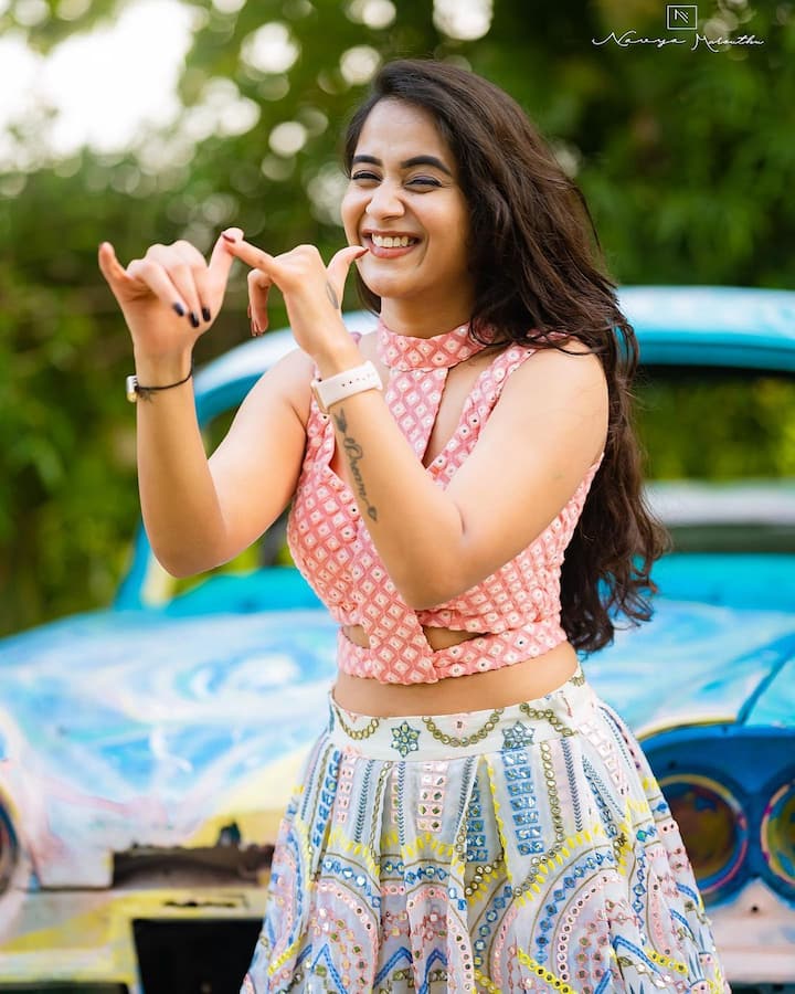 దీప్తి సునయన క్యూట్ పిక్స్ (Image credit: Deepthi Sunaina/Instagram)