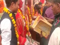 Firozabad News: मुख्यमंत्री सामूहिक विवाह कार्यक्रम में भाई-बहन की शादी के मामले में प्रशासन ने की बड़ी कार्रवाई