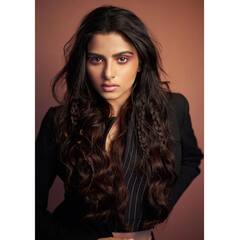 अचानक से चर्चा में आईं Bhagyashree की बेटी Avantika Dassani खूबसूरती में नहीं है किसी से कम, क्या जल्द करने जा रही हैं डेब्यू?