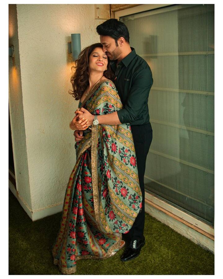 अंकिता लोखंडे (Ankita Lokhande) ने ये तस्वीरें अपने इंस्टाग्राम पर शेयर की हैं. तस्वीरें सामने आते ही वायरल हो गई हैं.