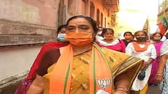 KMC Election Result 2021: 'ওয়ার্ড আমার পরিবার, পরিবারের মানুষকে কেউ হারায় না', জয়ের পর মীনাদেবী পুরোহিত | Bangla News