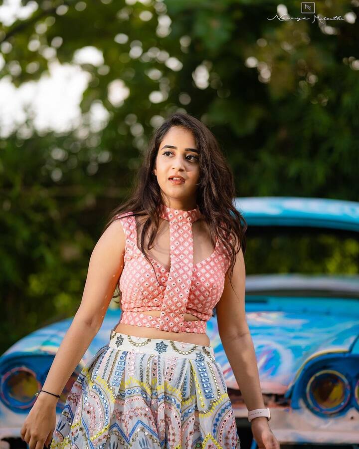 దీప్తి సునయన క్యూట్ పిక్స్ (Image credit: Deepthi Sunaina/Instagram)