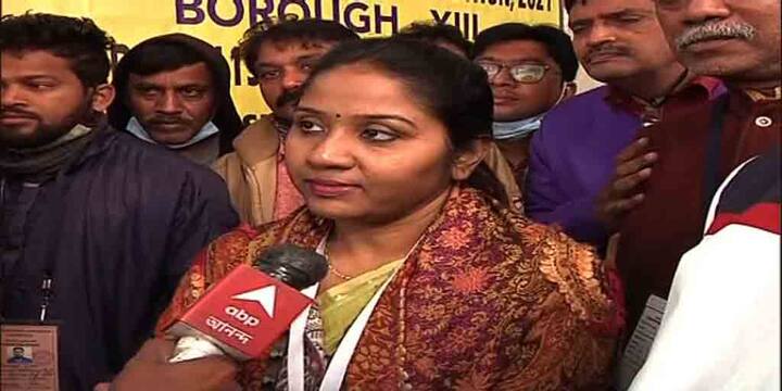 ১১৯ নম্বর ওয়ার্ডে তাঁকে প্রার্থী করেছিল তৃণমূল। প্রথমবার ভোটের ময়দানে নেমেই জয়ের মুকুট। জয়ী হলেন তৃণমূল প্রার্থী কাকলি বাগ