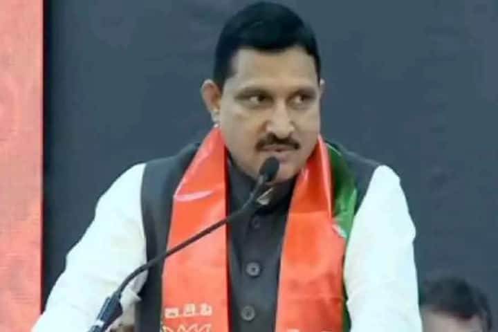 Andhra Pradesh: MP YS Chowdary Promises To Stand By Victims Of 'lawlessness' Andhra Pradesh: MP YS Chowdary Assures Support For Victims Of 'lawlessness'