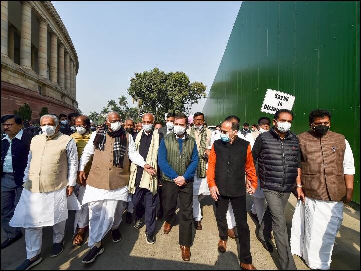 इस सबके बीच टेनी नदारद है. ना तो वो बीजेपी की संसदीय दल की बैठक में नजर आ रहे हैं और ना ही संसद के दोनों सदनों में. (तस्वीर: पीटीआई)