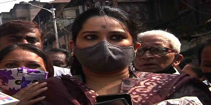 ভোটের ময়দানে পাঁজা পরিবারের তৃতীয় প্রজন্ম, শশী পাঁজার মেয়ে পূজা। ৮ নম্বর ওয়ার্ডে তৃণমূল প্রার্থী করেছিল তাঁকে। জয়ী হলেন তিনি।