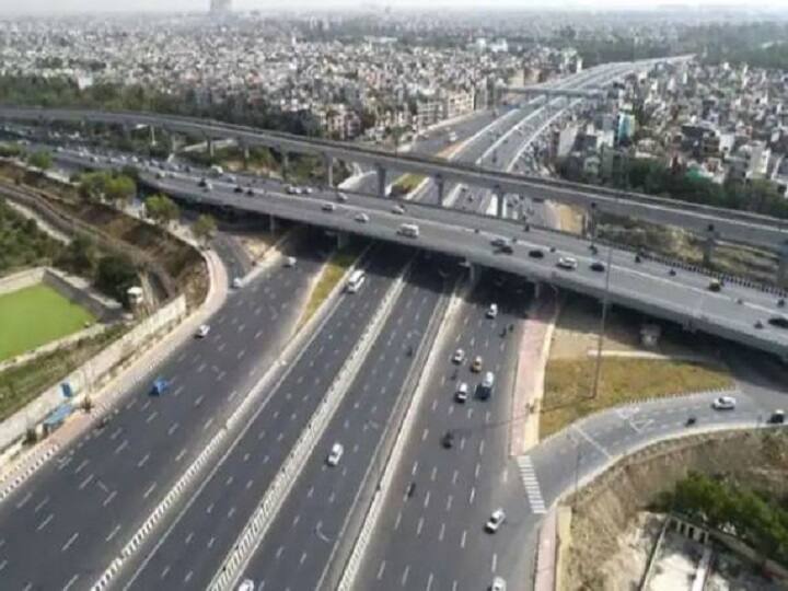 Delhi-Meerut Expressway FASTag: if not paid FASTag fee on Delhi-Meerut Expressway cut fine Delhi-Meerut Expressway FASTag: दिल्ली-मेरठ एक्सप्रेसवे पर बिना फास्टैग फीस दिए निकलना पड़ेगा बहुत महंगा, जुर्माने के साथ-साथ हो सकता है ऐसा