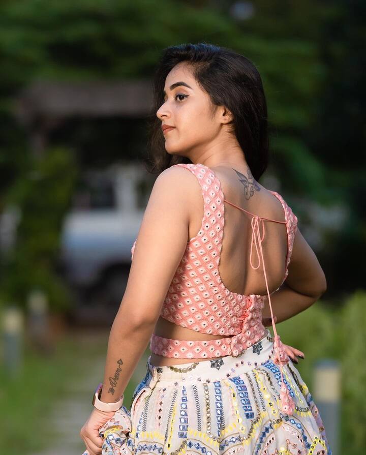 దీప్తి సునయన క్యూట్ పిక్స్ (Image credit: Deepthi Sunaina/Instagram)