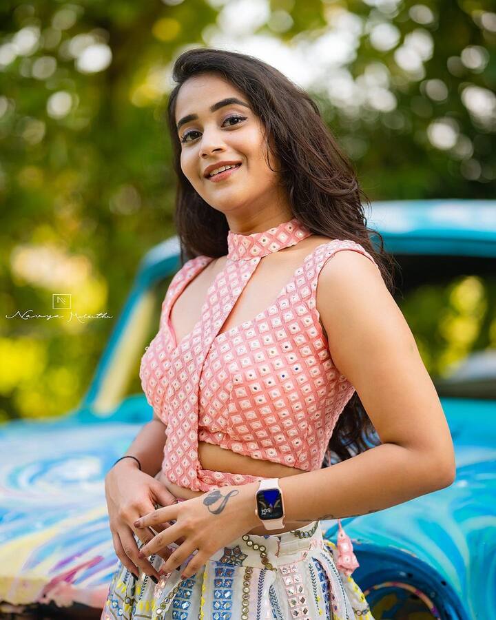 దీప్తి సునయన క్యూట్ పిక్స్ (Image credit: Deepthi Sunaina/Instagram)