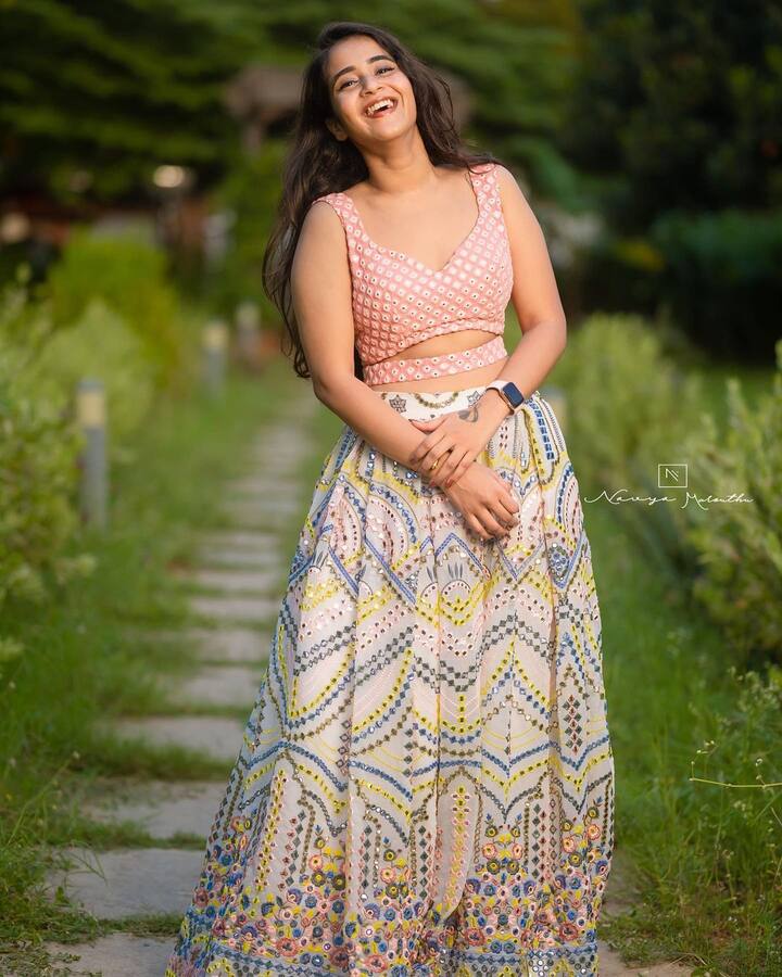 దీప్తి సునయన క్యూట్ పిక్స్ (Image credit: Deepthi Sunaina/Instagram)