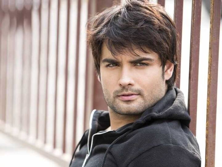 विवियन डीसेना ने शक्ति अस्तित्व के अहसास की शो से 2019 में  ब्रेक लिया था. विवियन ने सिर्फ तुम से एक बार फिर टीवी पर वापसी की है.