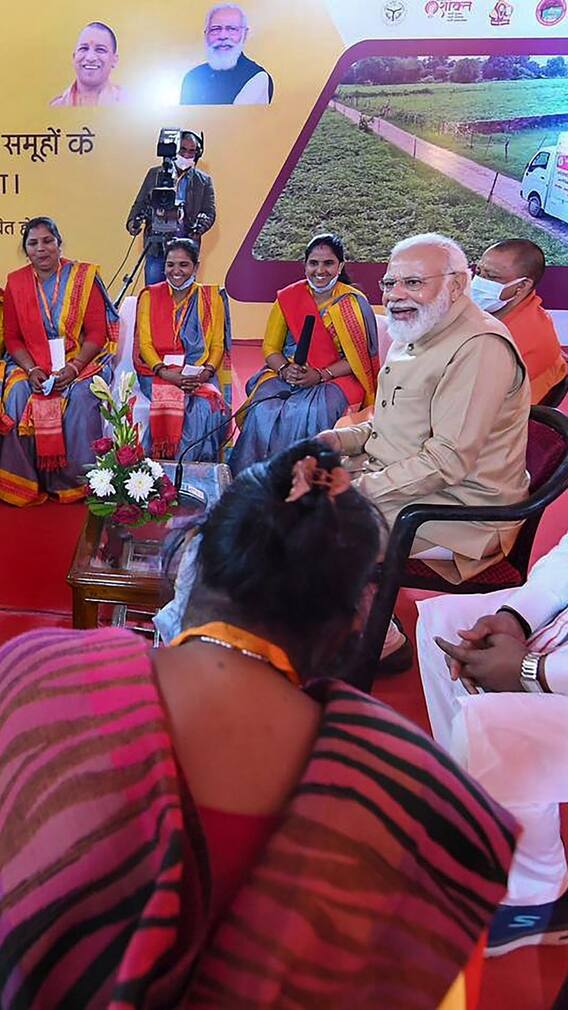 মহিলাদের উন্নয়নে কাজ করছে সরকার, জানালেন প্রধানমন্ত্রী