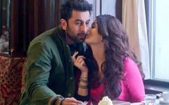 Aishwarya Rai Bachchan: ऐश्वर्या राय बच्चन ने अपने से छोटे इन पांच एक्टर्स संग फिल्मों में किया रोमांस