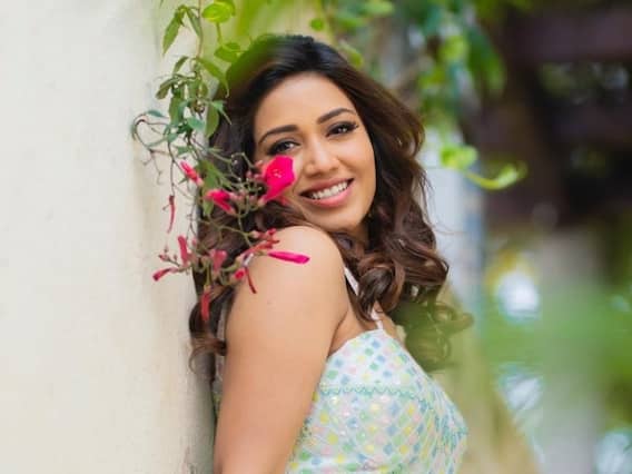Nivetha Pethuraj Photos: అప్పుడే వికసించిన మల్లెపూవులా ఉన్న నివేదా పేతురాజ్ Nivetha Pethuraj Photos: అప్పుడే వికసించిన మల్లెపూవులా ఉన్న నివేదా పేతురాజ్
