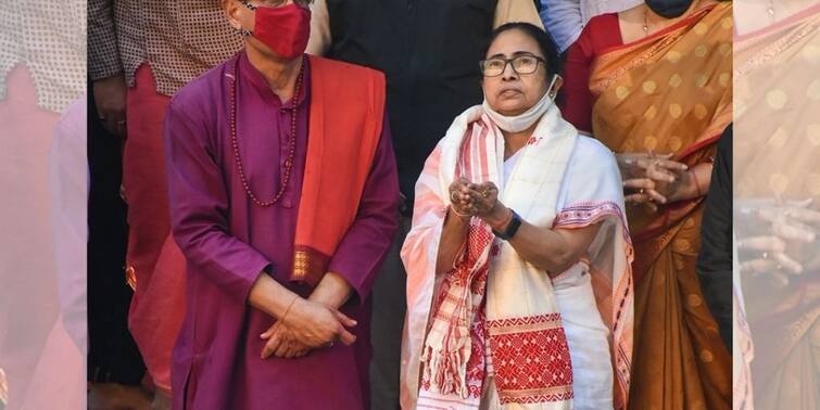 KMC Election Result 2021 Mamata Banerjee offer prayers at Kamakhya Temple as party bags victory KMC Election Result 2021: 'সিপিএম নোপাত্তা, বিজেপি ভোকাট্টা', জয়ের পরই কামাখ্যায় মমতা