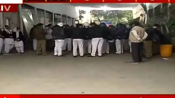 KMC Election Results 2021: কড়া নিরাপত্তায় মুড়ে ফেলা হয়েছে গীতাঞ্জলী স্টেডিয়ামের ভোট গণনাকেন্দ্র। Bangla News