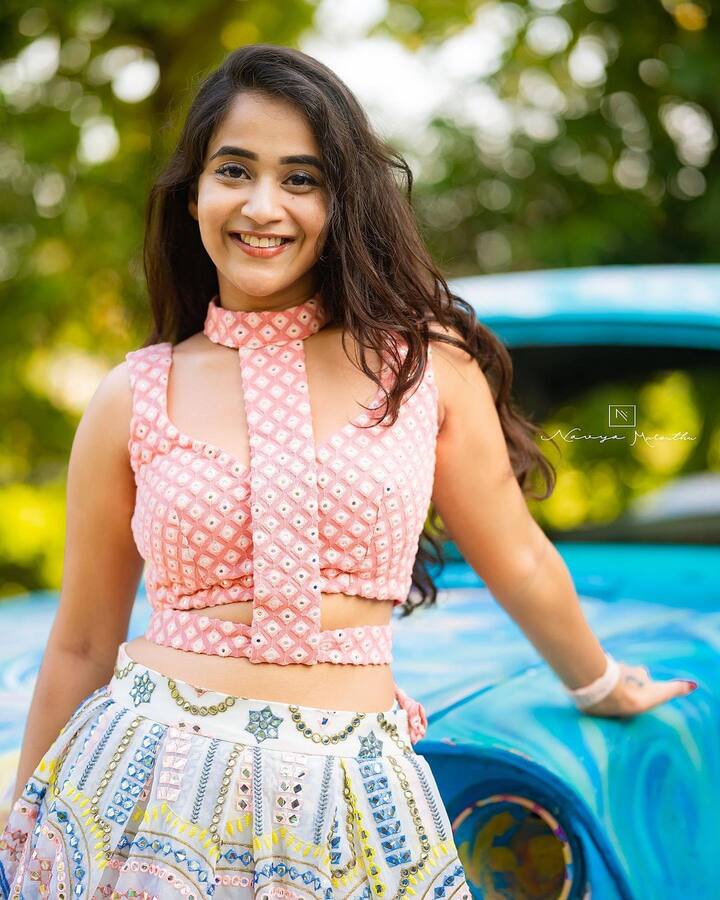 దీప్తి సునయన క్యూట్ పిక్స్ (Image credit: Deepthi Sunaina/Instagram)