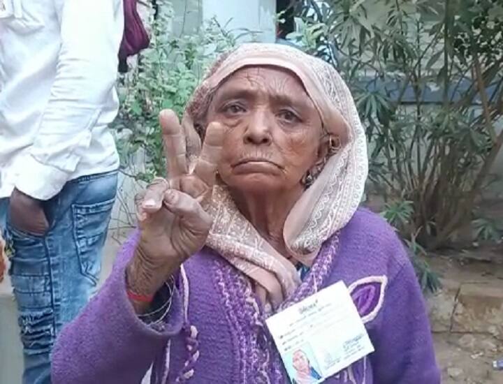 Gram Panchayat Election Result :  95 year old Gomtiben Chavda win Sarpanch Election સૌરાષ્ટ્રમાં આ 95 વર્ષનાં દાદીમાએ સરપંચની ચૂંટણી જીતીને રચ્યો ઈતિહાસ, કેટલા મતે થઈ જીત?