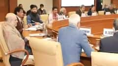 अजय मिश्रा टेनी के इस्तीफे पर अड़ा विपक्ष, पिछले गेट से मंत्रालय पहुंचे टेनी