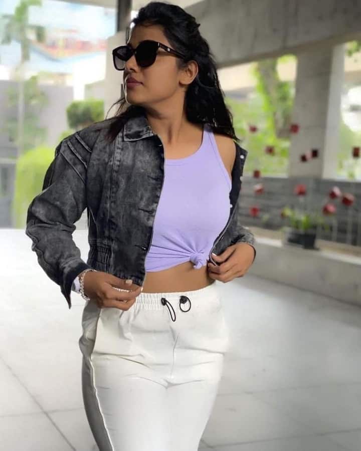 சொக்காத சொக்காத யார் பாத்தும் சிக்காத என் நெஞ்சில் ஏன் வந்து என்னோட திக்கான