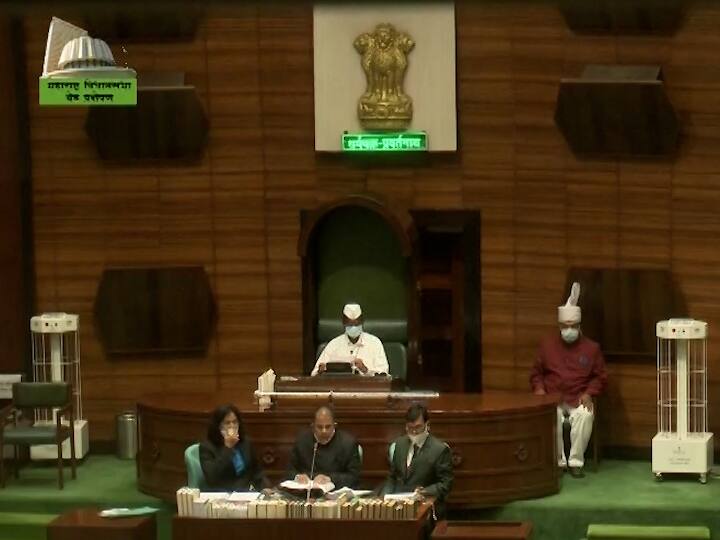 Maharashtra Assembly Winter Session  Modi's mimicry  opposition's confusion and discussion on exam scam Winter Session : मोदींची नक्कल, विरोधकांचा गोंधळ आणि परीक्षा घोटाळ्यावर चर्चा...!  असा गेला अधिवेशनाचा पहिला दिवस