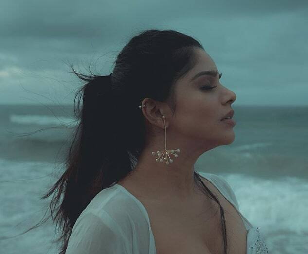 கரையில் ஒரு அழகு கடல்