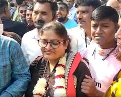 Surat : કોલેજના પ્રોફેસર ડો. અંકિતા સરપંચ બનતાં લોકોમાં ઉત્સાહનો માહોલ, જુઓ તસવીરો