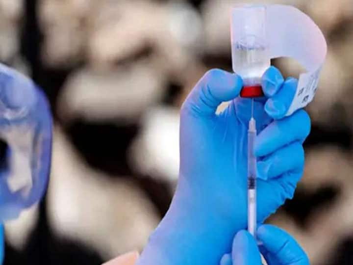 Coronavirus in Jharkhand: कोरोना के बढ़ते मामलों के बीच ये है राहत की खबर, जानें- कितने लोगों को लगा टीका 