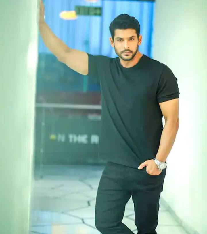 2021 मध्ये ब्रोकन बट ब्यूटीफुल रिलीज झाली होती. अभिनेता सिद्धार्थ शुक्लानं यातून डिजिटल प्लॅटफॉर्मवर डेब्यू केला होता. नंतर त्याचा दुर्दैवी मृत्यू झाला.