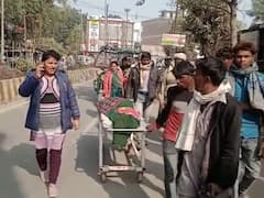 Fatehpur News: मृतका के शव को लेकर कलेक्ट्रेट जा रही किसान नेत्री की पुलिस से हुई झड़प, जानें- पूरा मामला