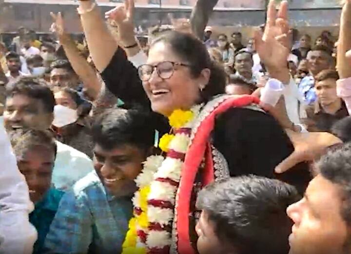 Gram Panchayat Election Result : Dr Ankita Mehul Patel become Sarpanch of Malgama village of Surat Gram Panchayat Election Result : કોલેજના પ્રોફેસર ડો. અંકિતા બન્યા સરપંચ, જાણો સંપૂર્ણ વિગત