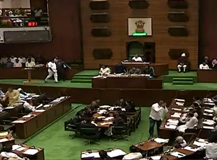 Maharashtra: 10 Test Covid Positive Ahead Of Vidhan Sabha Winter Assembly Session Maharashtra: 10 Test Covid Positive Ahead Of Vidhan Sabha Winter Session