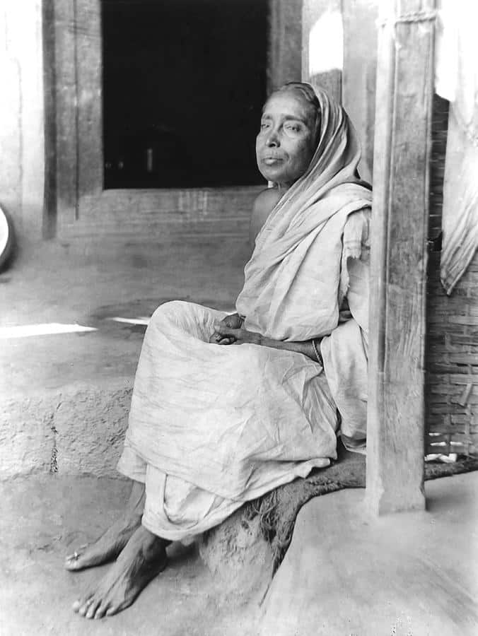 মৃত্যুর পূর্বে এক শোকাতুরা শিষ্যাকে তিনি উপদেশ দিয়েছিলেন,যদি শান্তি চাও, মা, কারও দোষ দেখো না। দোষ দেখবে নিজের। জগৎকে আপন করে নিতে শেখ। কেউ পর নয়, মা, জগৎ তোমার। মনে করা হয় এই উপদেশটিই বিশ্বের উদ্দেশ্যে তার শেষ বার্তা।