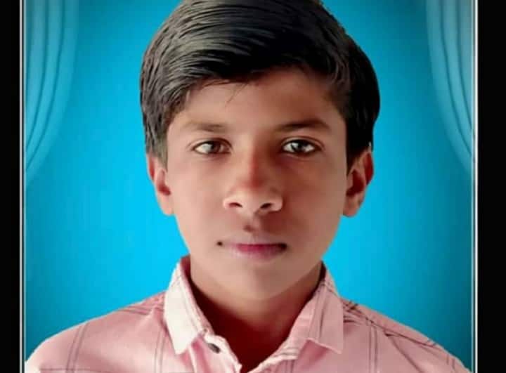 Bhuj : police held minor in murder case Bhuj : મતદાનના દિવસે જ સગીરની કુહાડીના ઘા મારીને કરાઈ હત્યા, જાણો શું થયો મોટો ધડાકો?