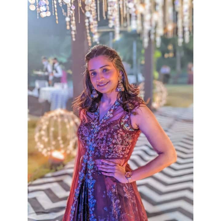 ‘फुलपाखरु’ या मालिकेतून लाखो तरुणांच्या मनावर जादू केलेली हृता सध्या झी मराठीवरील मन उडू उडू झालं या मालिकेतून घराघरात पोहचतेय ( photo: hruta12/ig)