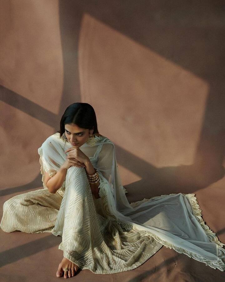 ప్రస్తుతం ధనుష్ నటిస్తోన్న 'మారన్' సినిమాలో ఆమెనే హీరోయిన్ గా తీసుకున్నారు. (Photo Courtesy:Instagram)