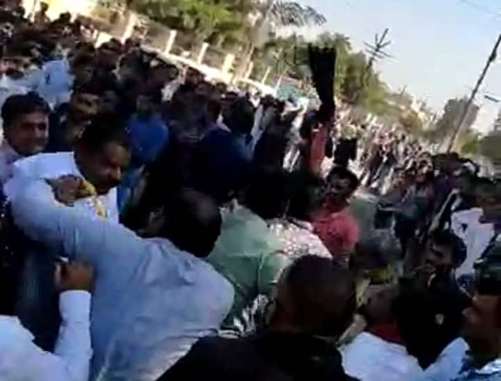 So cold video viral of Election rally in kutch , slogan Pakistan Zindabad Gram Panchayat Election : કયા ગામમાં ચૂંટણી વિજય રેલીમાં લાગ્યા 'પાકિસ્તાન ઝિંદાબાદ'ના નારા? વીડિયો વાયરલ