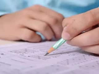 RSMSSB Recruitment Exam 2022: परीक्षा में अभ्यर्थियों को सवालों के साथ ही कड़ाके की सर्दी का करना पड़ेगा सामना, जैकेट, ब्लेजर, शॉल-मफलर पर पाबंदी