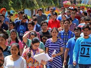 Gujarat Corona : સુરતની આ યુનિવર્સિટીમાં થયો કોરોના વિસ્ફોટ, એક સાથે 57 વિદ્યાર્થી કોરોના સંક્રમિત