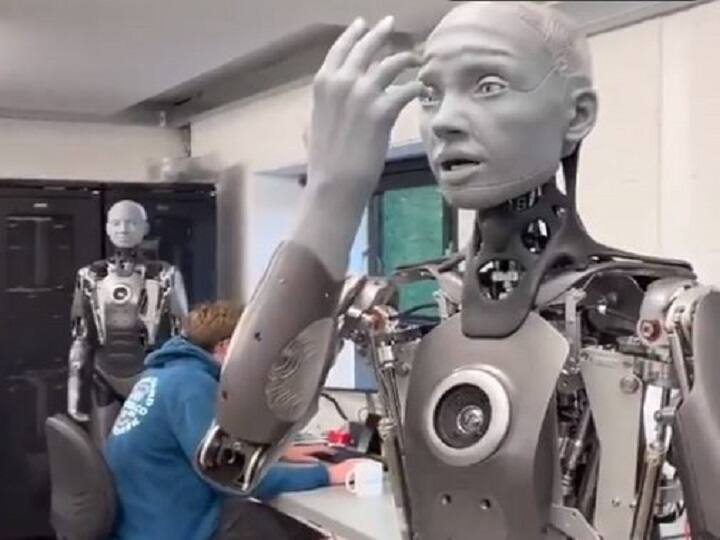 Trending News Robot made such a mouth that even people were left stunned watch viral video Trending News: रोबोट ने बनाए ऐसे मुंह कि लोग भी रह गए हक्के-बक्के, देखें वायरल वीडियो