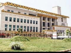 Kondapalli Issue: కొండపల్లి మున్సిపల్ ఛైర్మన్ ఎన్నిక కేసులో మరో ట్విస్ట్... కేసు విచారణ నుంచి తప్పుకున్న న్యాయమూర్తి