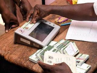 தேனியில் 2,700 ரேசன் அட்டைதாரர்களுக்கு கைவிரல் ரேகை பதிவதில் இருந்து விலக்கு