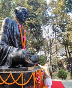 Samaaj Sudhar Abhiyan: पहले सीखा, फिर खुद मिट्टी का मटका बनाने लगे CM नीतीश, देखें कार्यक्रम के पहले दिन की Inside Pics