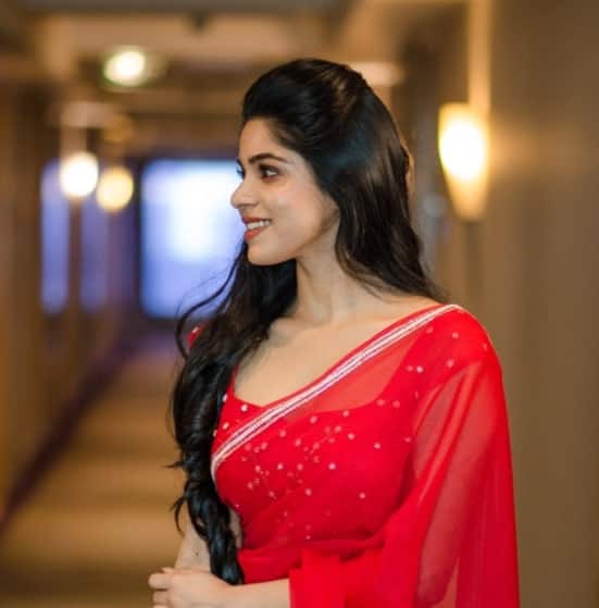 பல பேச்சிலர்களை பேச்சில்லாமல் ஆக்கிய திவ்யபாரதி