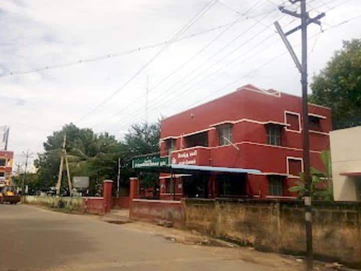 பெண்ணை ஆபாசபாக புகைப்படம் எடுத்து பாலியல் தொல்லை - அரசுப்பள்ளி ஆசிரியர் கைது