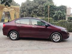 Honda City: सिर्फ 4.25 लाख में आपकी हो सकती है ये शाइन मारती होंडा सिटी लेकिन...
