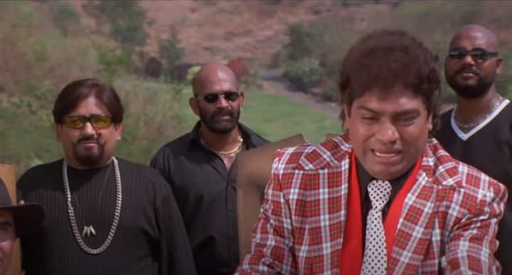 एक्टर दिलीप जोशी बॉलीवुड के किंग कहे जाने वाले शाहरुख़ खान (Shah Rukh Khan) की फिल्म ‘फिर भी दिल है हिन्दुस्तानी’ (Phir Bhi Dil Hai Hindustani) में भी साइड रोल करते नज़र आए थे. फिल्म में उन्होंने ‘सपने’ नाम के एक गुंडा का किरदार निभाया था.