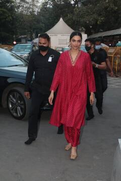 Deepika Padukone at Siddhivinayak: 83 की रिलीज से पहले बप्पा के दर पर पहुंचीं दीपिका पादुकोण, पति Ranveer Singh की फिल्म के लिए मांगी मन्नत!
