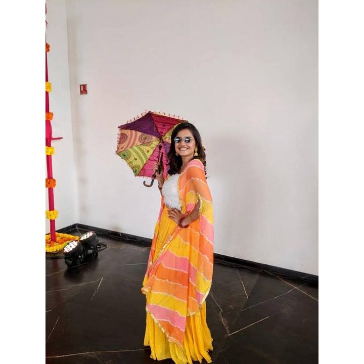 हृताचा साखरपुडा  प्रतीक शाह या दिग्दर्शकसोबत होणार आहे. ( photo: hruta12/ig)