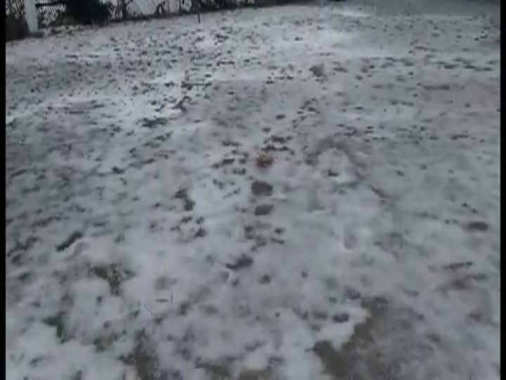 করোনাবিধি মেনেই পর্যটকদের অভ্যর্থনা জানাচ্ছে হোটেলগুলি। তাই ওমিক্রনের দাপটের মধ্যেও নিশ্চিন্তে ভ্রমণে পর্যটকরা।